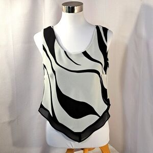 3/$25 R & M Richards 2 Piece Woman's Top